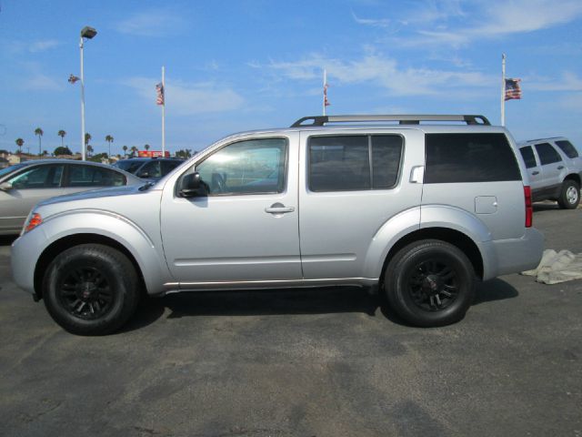 Nissan Pathfinder 2008 photo 2