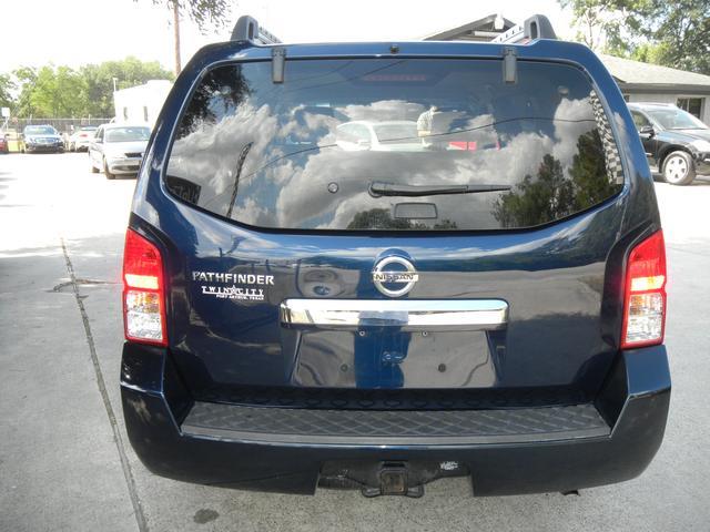 Nissan Pathfinder 2008 photo 2