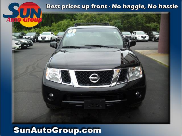 Nissan Pathfinder 2009 photo 2