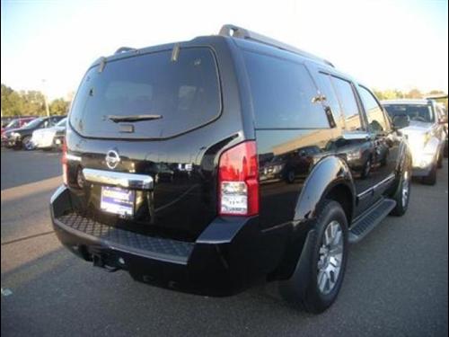 Nissan Pathfinder 2010 photo 1