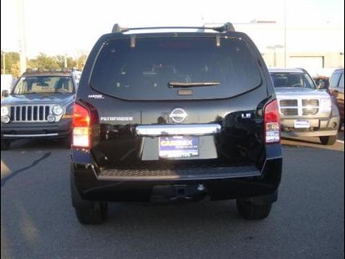 Nissan Pathfinder 2010 photo 2