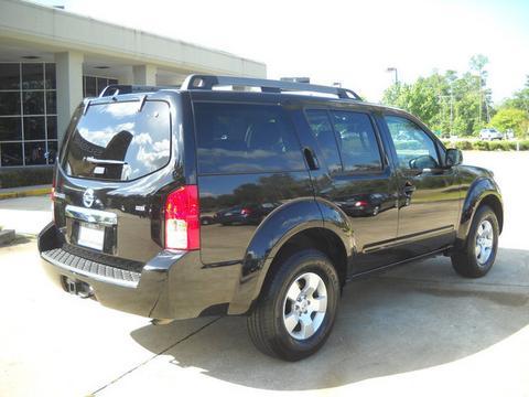 Nissan Pathfinder 2010 photo 1