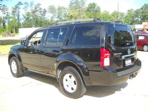 Nissan Pathfinder 2010 photo 2