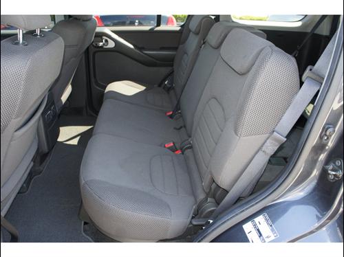 Nissan Pathfinder 2010 photo 1