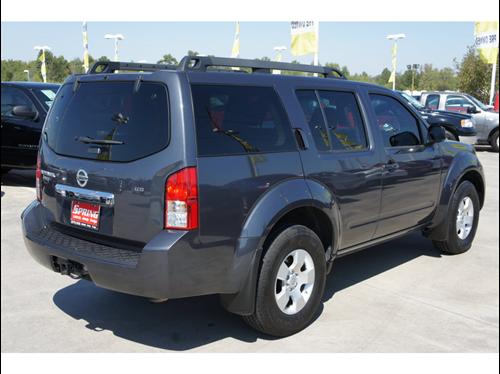 Nissan Pathfinder 2010 photo 2