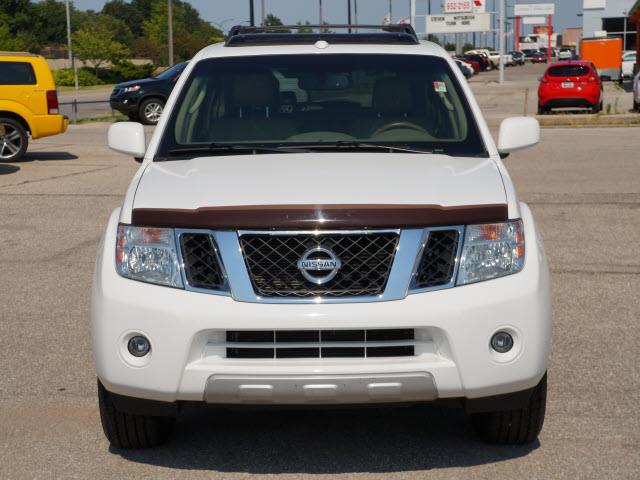 Nissan Pathfinder 2010 photo 1