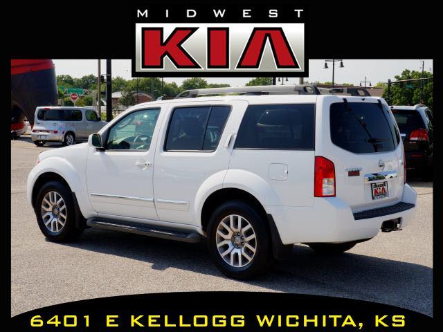 Nissan Pathfinder 2010 photo 2