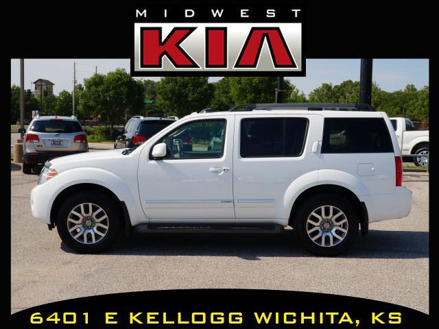 Nissan Pathfinder 2010 photo 3