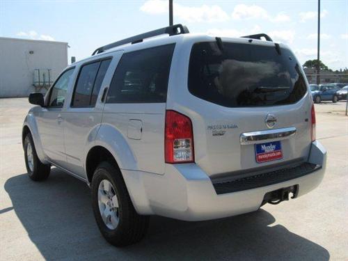 Nissan Pathfinder 2010 photo 3