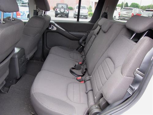 Nissan Pathfinder XR Other