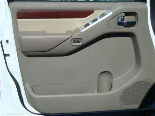 Nissan Pathfinder 2010 photo 1