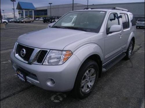 Nissan Pathfinder 2010 photo 1