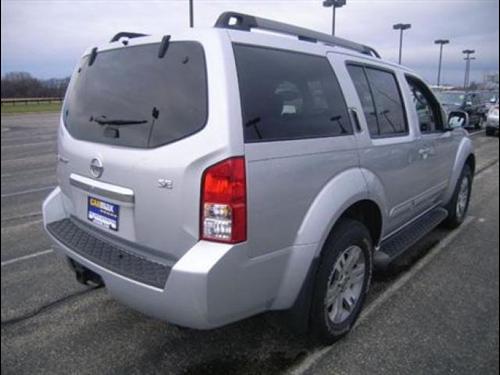 Nissan Pathfinder 2010 photo 2