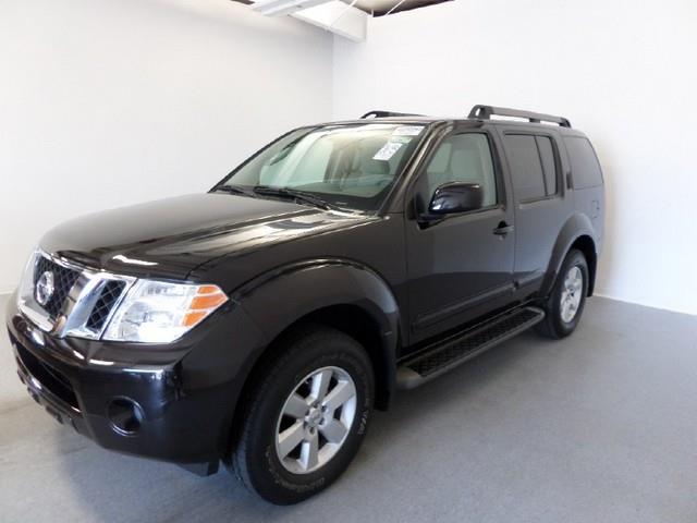 Nissan Pathfinder 2011 photo 2