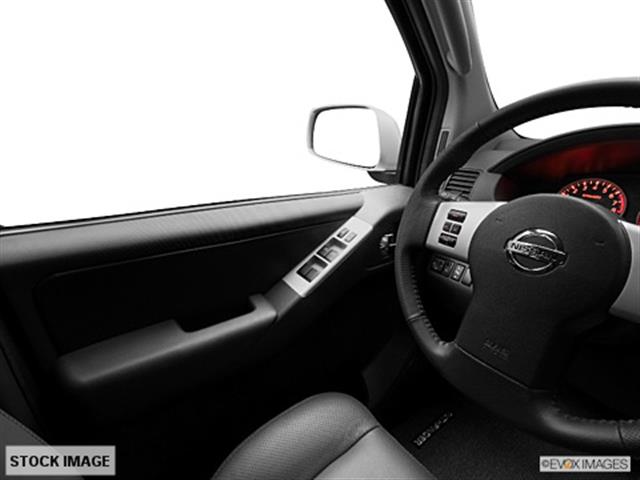 Nissan Pathfinder 2011 photo 1
