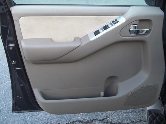 Nissan Pathfinder 2011 photo 21