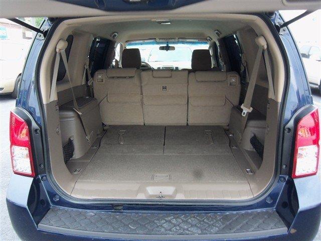 Nissan Pathfinder 2011 photo 9