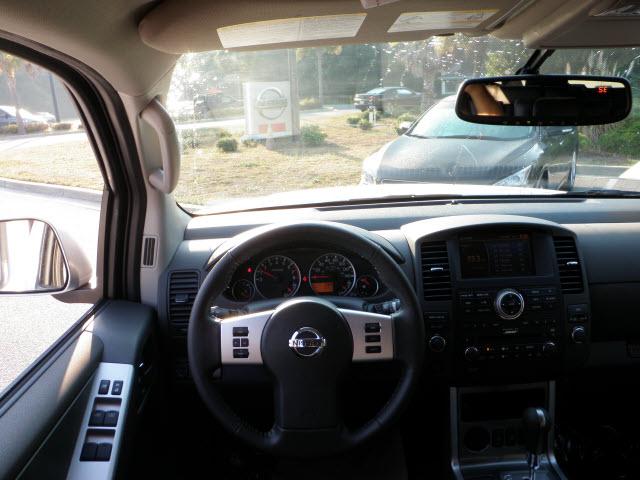 Nissan Pathfinder 2011 photo 5