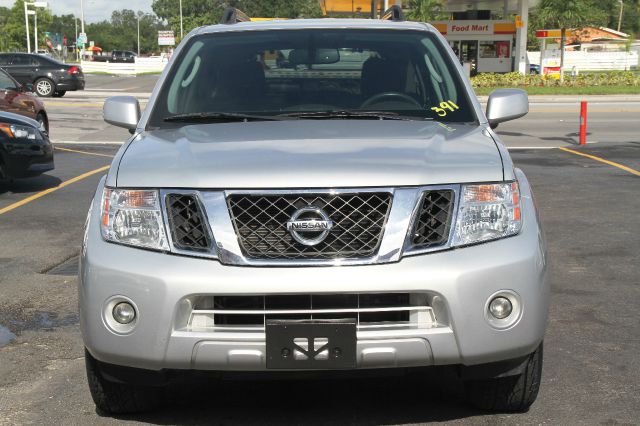 Nissan Pathfinder 2011 photo 19