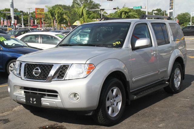 Nissan Pathfinder 2011 photo 25