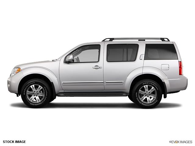 Nissan Pathfinder 2011 photo 2