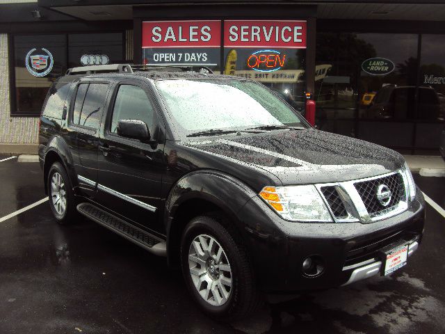 Nissan Pathfinder EX-L AWD SUV