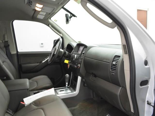 Nissan Pathfinder 2012 photo 29