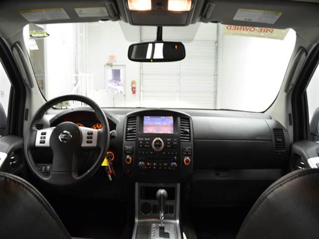 Nissan Pathfinder 2012 photo 35
