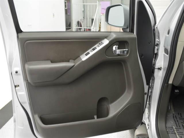 Nissan Pathfinder 2012 photo 39