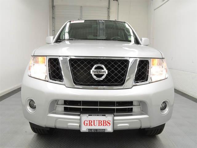Nissan Pathfinder 2012 photo 41