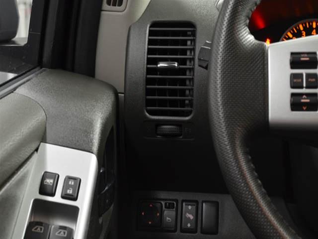 Nissan Pathfinder 2012 photo 8