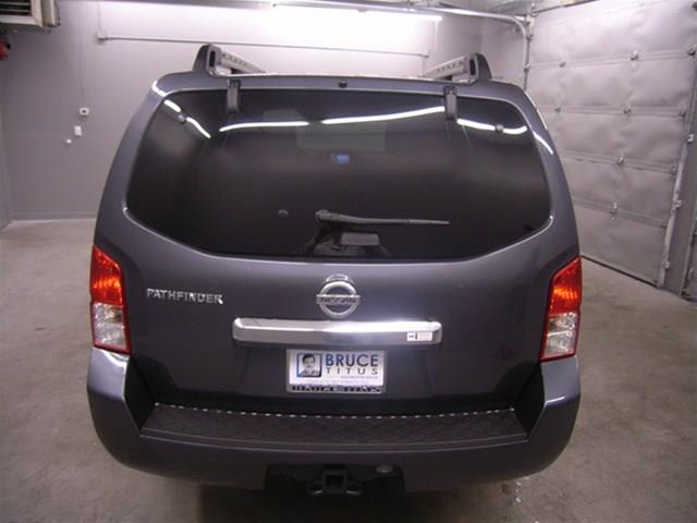 Nissan Pathfinder 4.6L Eddie Bauer SUV