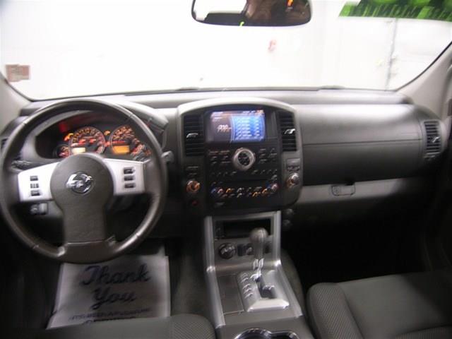 Nissan Pathfinder 2012 photo 12
