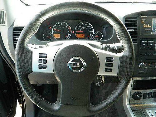 Nissan Pathfinder 4-door Sedan AT Tech Pkg SUV