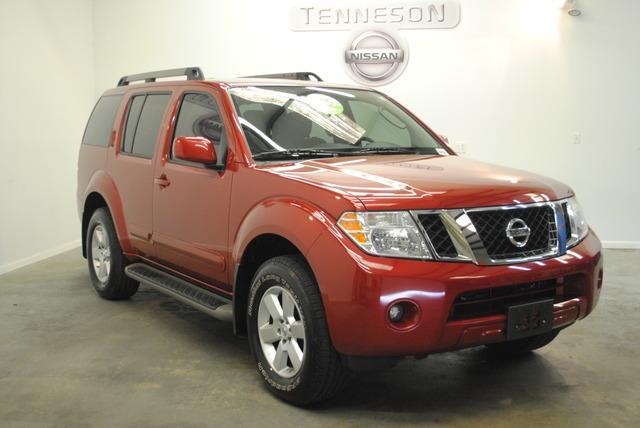 Nissan Pathfinder 4WD Quad Cab 140.5 Laramie SUV