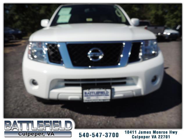 Nissan Pathfinder 2012 photo 2