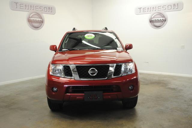Nissan Pathfinder 4WD Quad Cab 140.5 Laramie SUV