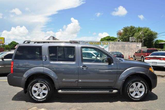 Nissan Pathfinder 2012 photo 3
