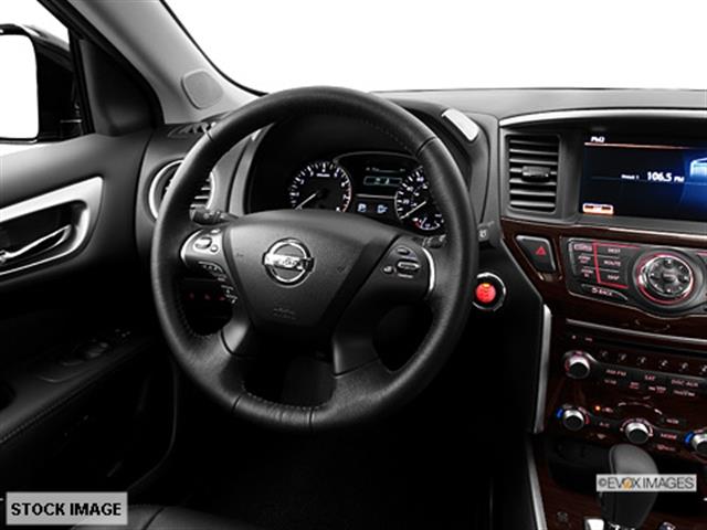 Nissan Pathfinder 2013 photo 2