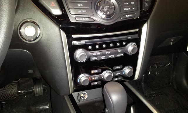 Nissan Pathfinder 2013 photo 8