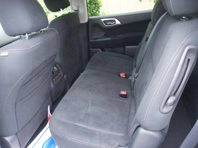 Nissan Pathfinder 2013 photo 3