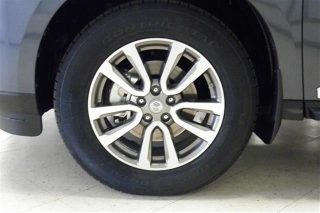 Nissan Pathfinder Crewcab XLT Offrd 4X4 SUV