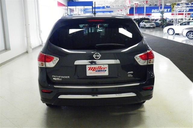 Nissan Pathfinder 2013 photo 13