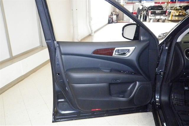 Nissan Pathfinder 2013 photo 21