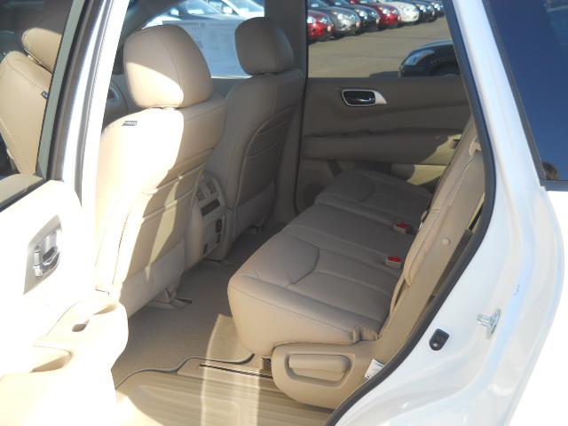 Nissan Pathfinder 2013 photo 3