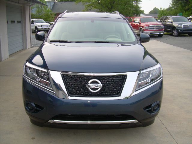 Nissan Pathfinder EX-L AWD SUV