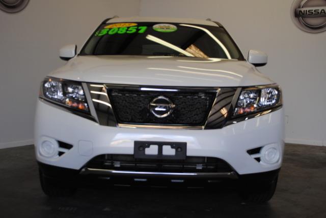 Nissan Pathfinder 2013 photo 2