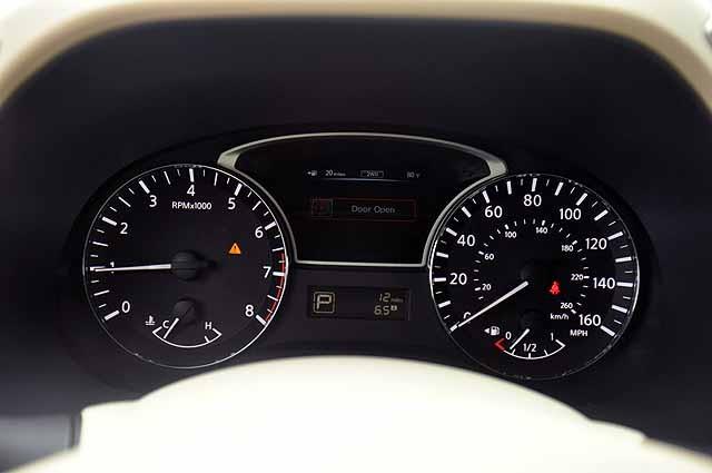 Nissan Pathfinder 2013 photo 3