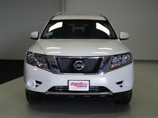 Nissan Pathfinder 2013 photo 1