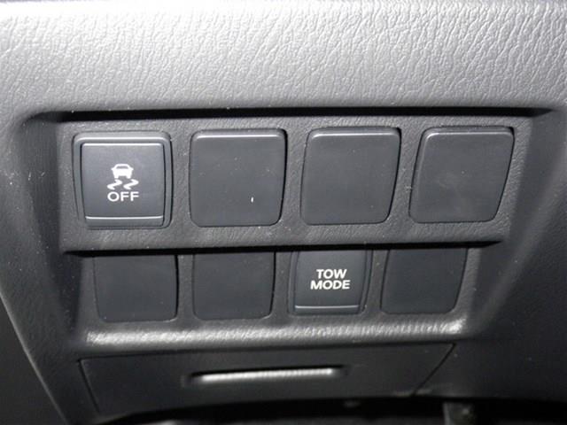 Nissan Pathfinder 2013 photo 11